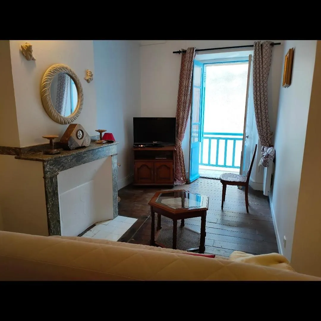 Agreable Maison Dans Un Beau Village De Montagne Siguer 0*,  France